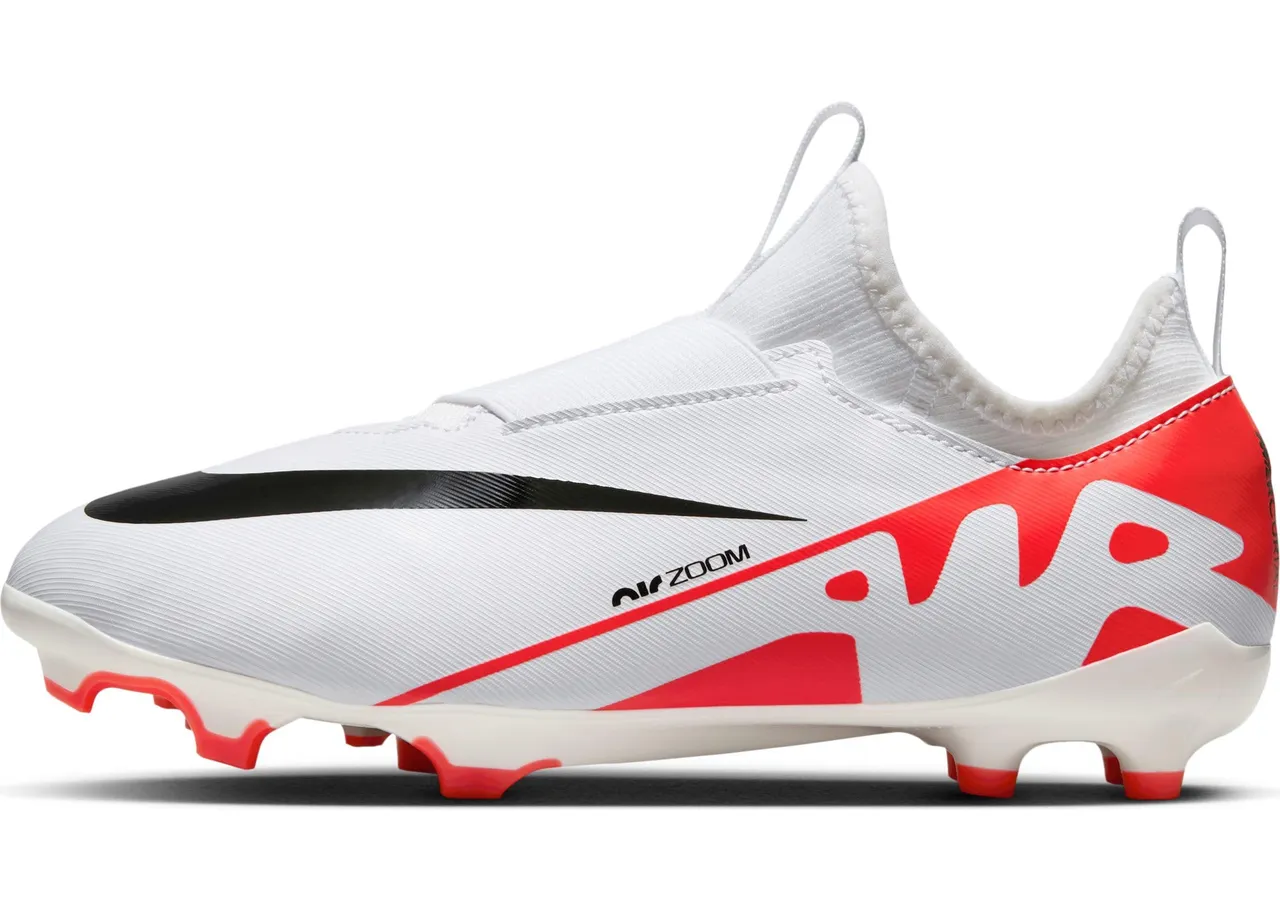 Nike Zoom Mercurial Vapor 15 Academy Football Shoe