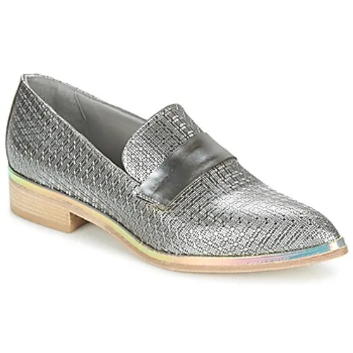 Now  METUZI  women's Loafers / Casual Shoes in Silver