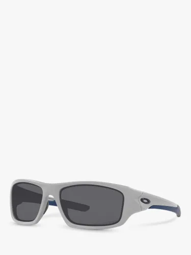 Oakley OO9236 Men's Valve Polarised Rectangular Sunglasses - Matte Fog/Grey - Male