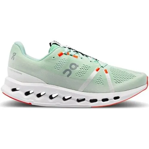 On  Cloudsurfer 7  men's Running Trainers in Green