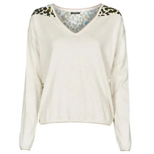 One Step  FT18001  women's Sweater in White