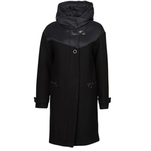 One Step  FT44041  women's Coat in Black