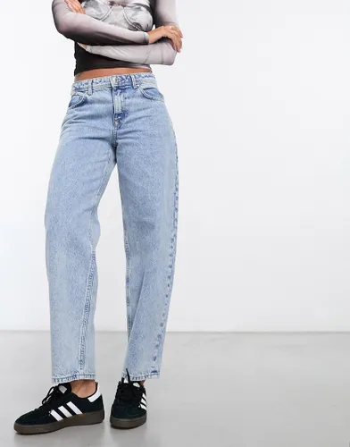 Only Collette low waisted straight leg jeans in light blue