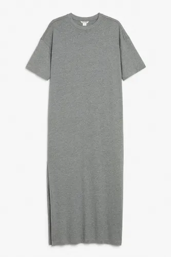 Oversized t-shirt dress with side slit - Grey
