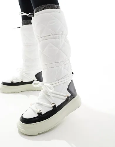 Pajar high leg quilted snow boots in white