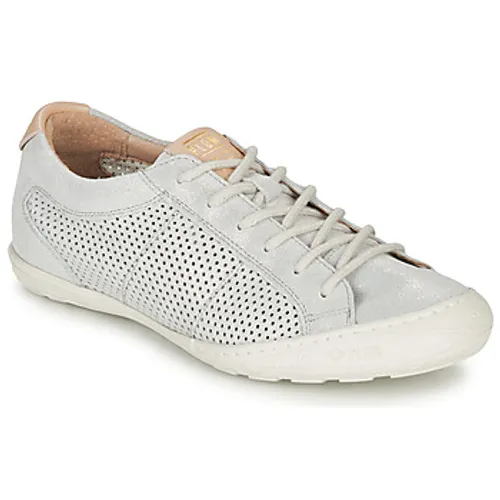 Palladium  GRACIEUSE ALX  women's Shoes (Trainers) in Silver