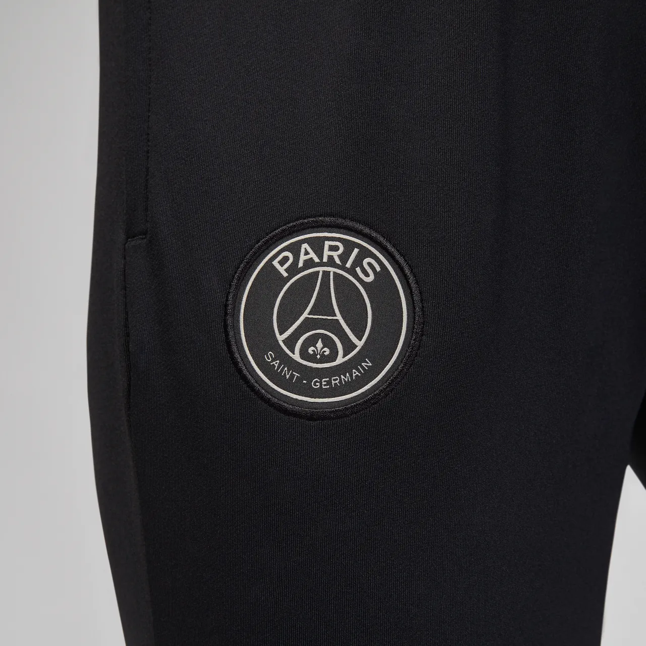 Paris Saint-Germain Strike Third Women's Jordan Dri-FIT Football Knit Pants - Black - Polyester