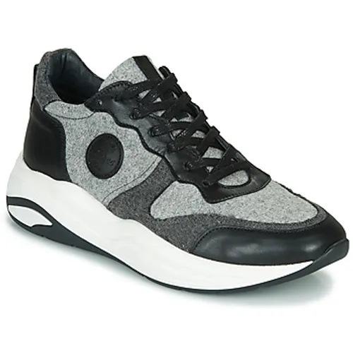Pataugas  FRIDA F2F  women's Shoes (Trainers) in Grey