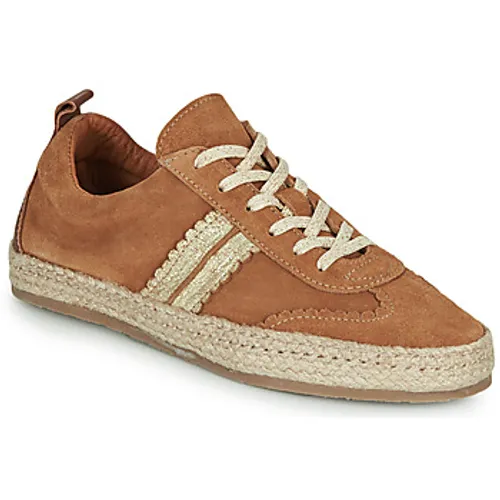 Pataugas  PIA  women's Espadrilles / Casual Shoes in Brown