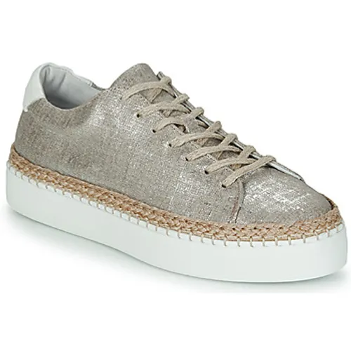Pataugas  SELLA/T  women's Shoes (Trainers) in Silver
