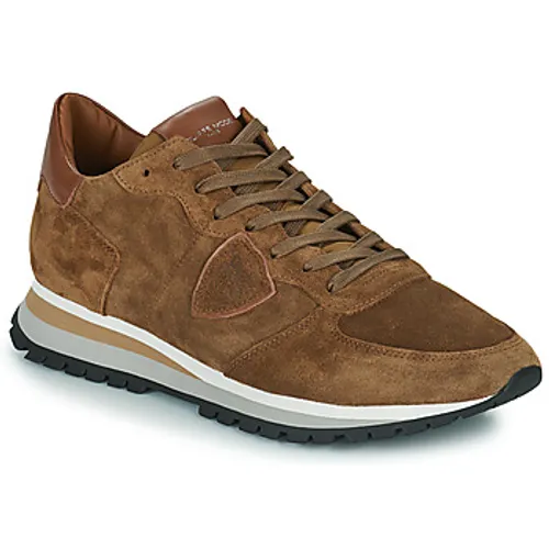 Philippe Model  TROPEZ X LOW MAN  men's Shoes (Trainers) in Brown