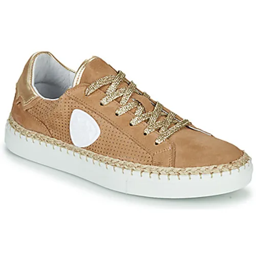 Philippe Morvan  GIFT  women's Shoes (Trainers) in Beige