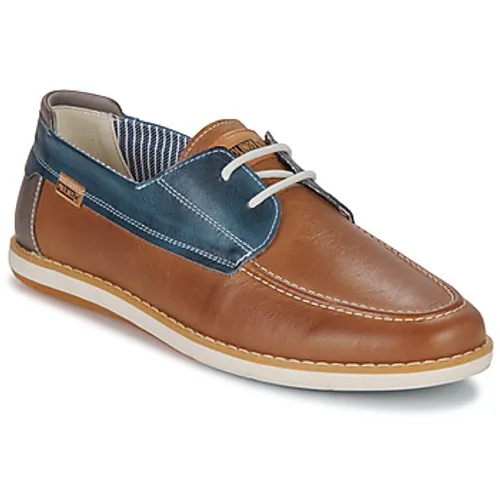 Pikolinos  JUCAR  men's Boat Shoes in Brown