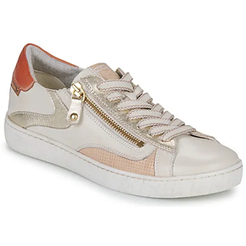 Pikolinos  LANZAROTE  women's Shoes (Trainers) in White