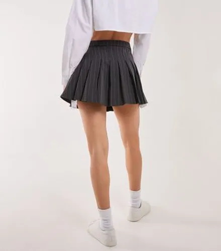 Pink Vanilla Grey Pinstripe Pleated Mini Skirt New Look