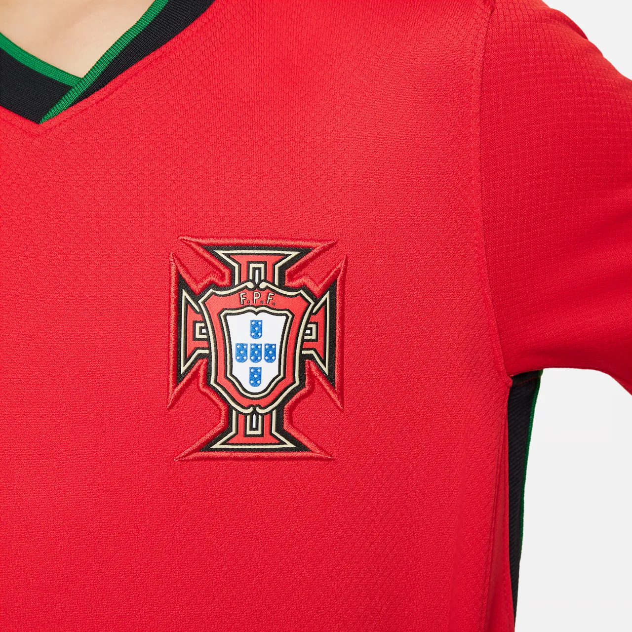 Portugal (Men's Team) 2024/25 Stadium Home Older Kids' Nike Dri-FIT Football Replica Shirt - Red - Polyester