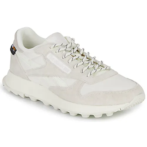 Reebok Classic  CLASSIC LEATHER  men's Shoes (Trainers) in Beige
