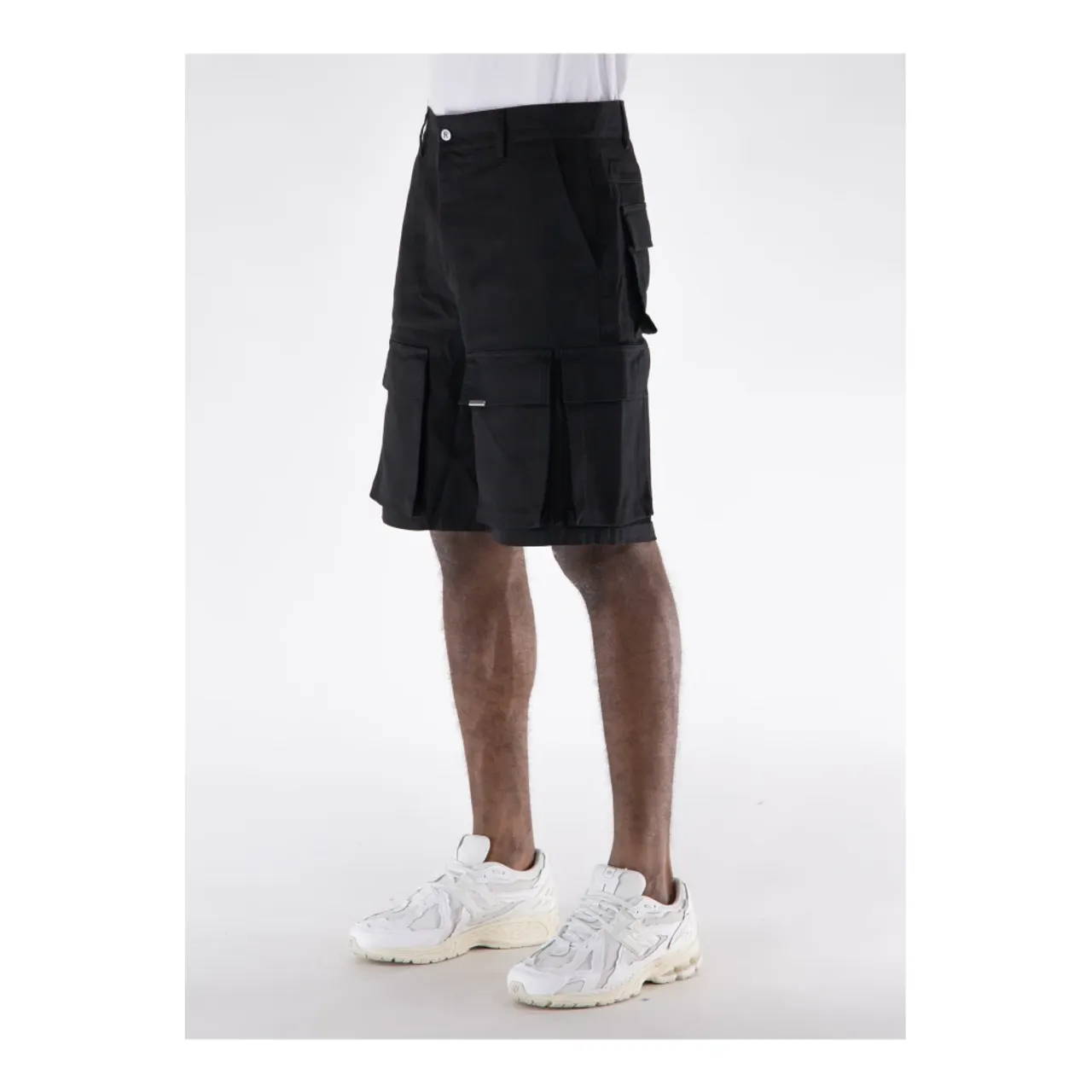 Represent , Casual Shorts ,Black male, Sizes: