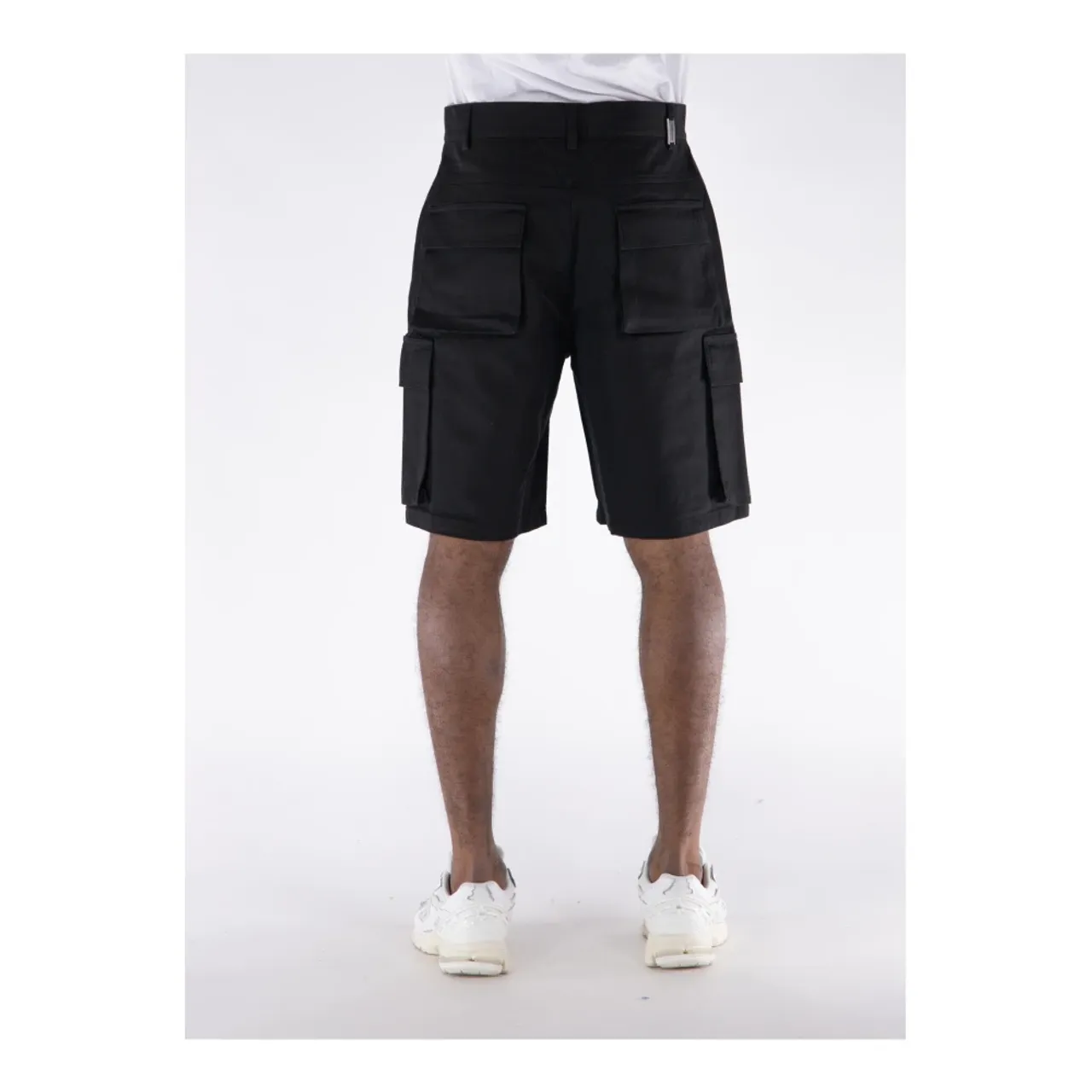 Represent , Casual Shorts ,Black male, Sizes:
