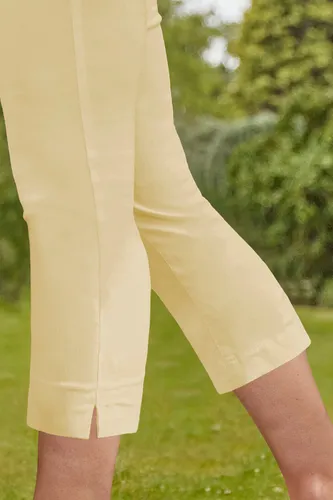 Roman Cropped Stretch Trouser in Lemon 10 female