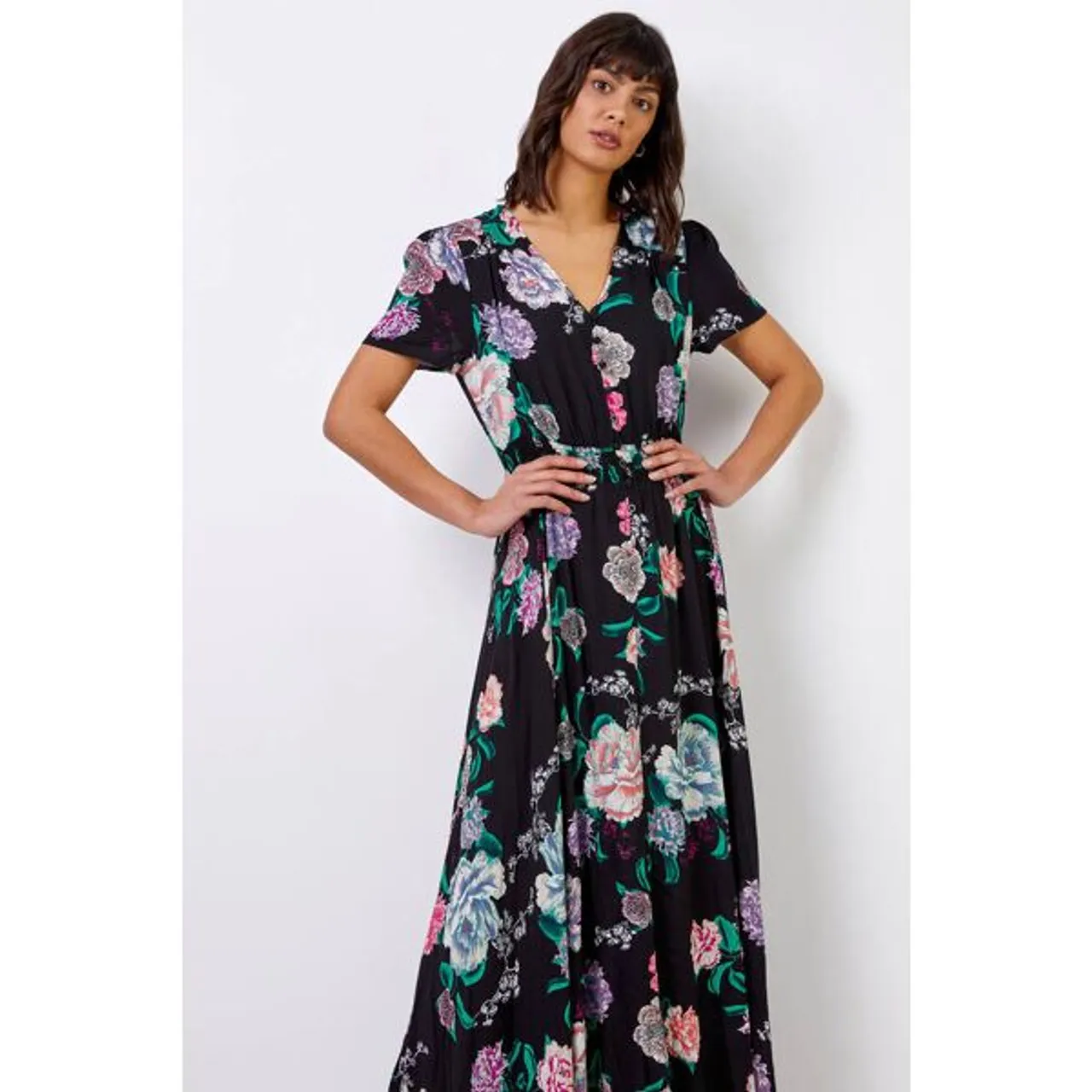 Roman Floral Print Shirred Waist Maxi Dress in Black 16 female