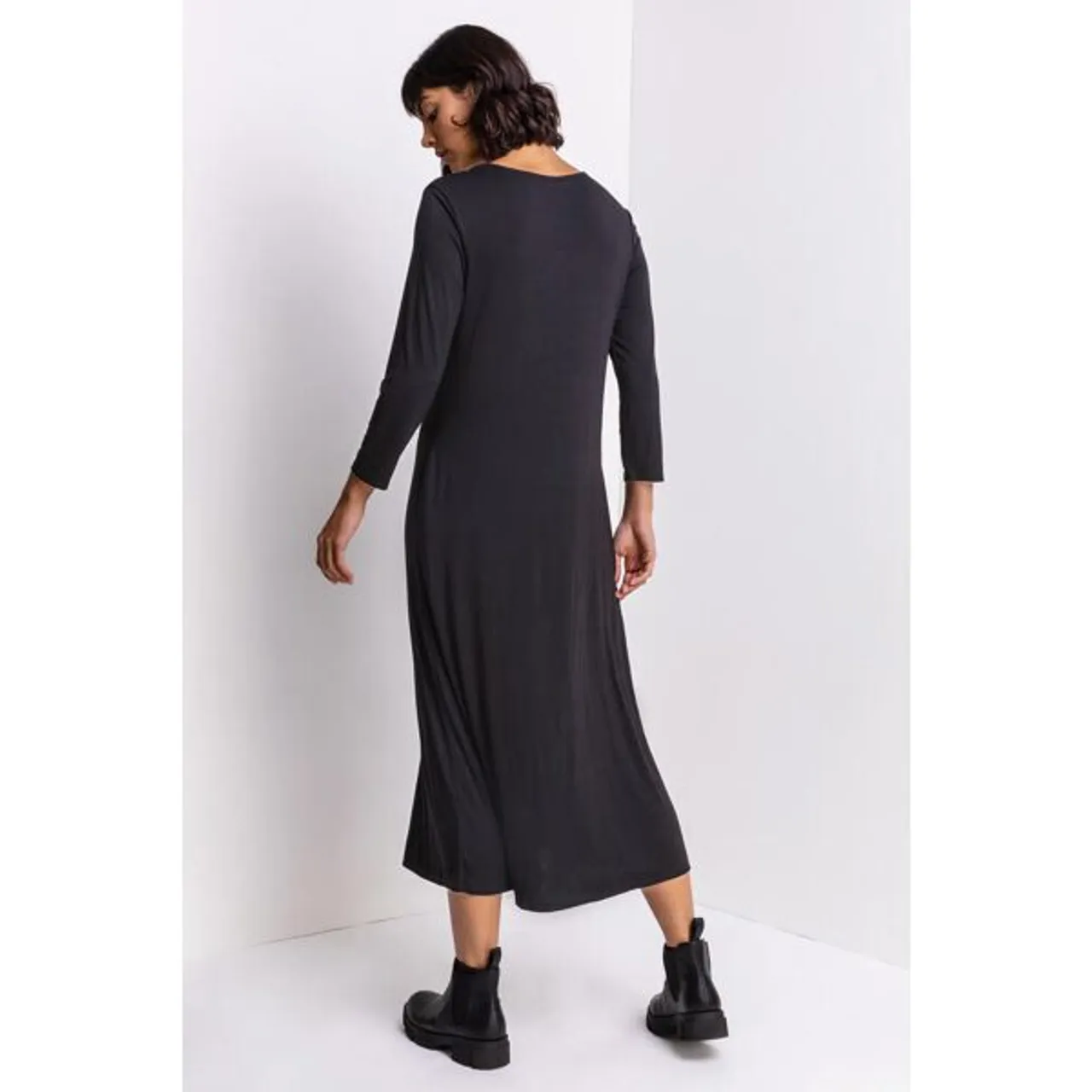 Roman Pocket Jersey Midi Dress in Black 12 female