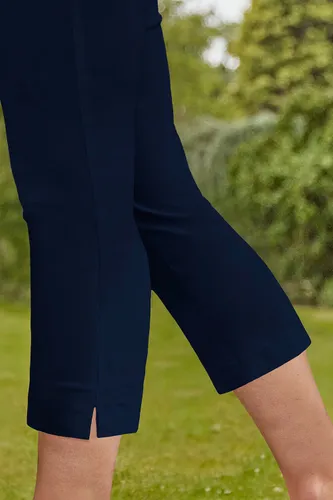 Roman Women's Cropped Stretch Fit Holiday Capri 3/4 Length Trousers in Navy Blue 20 female
