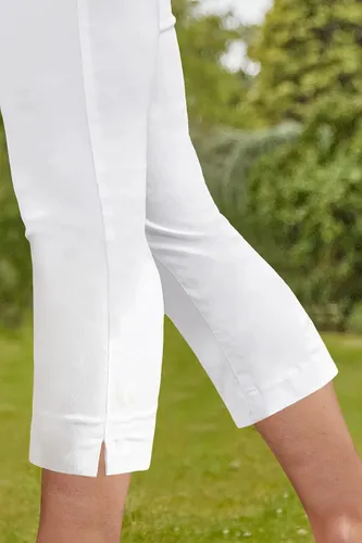 Roman Women's Cropped Stretch Holiday Capri Trousers in White 16 female