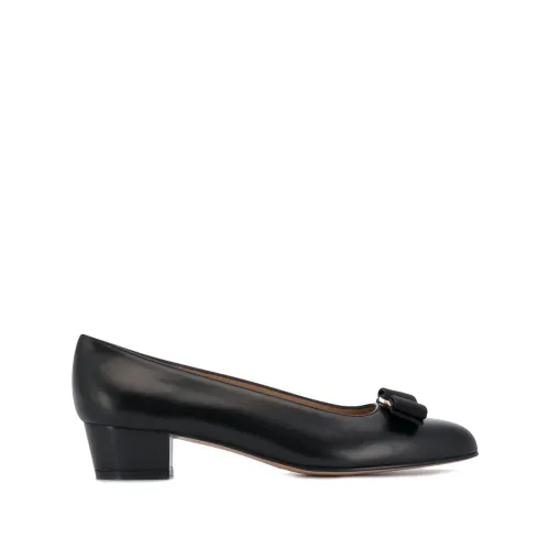 Salvatore Ferragamo , Ferragamo Flat shoes Black ,Black female, Sizes: 3 1/2 UK, 4 UK, 5 1/2 UK, 7 UK, 2 1/2 UK, 5 UK, 6 UK, 3 UK, 6 1/2 UK, 7 1/2 UK