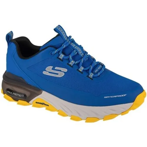 Skechers  Max Protect-fast Track  men's Shoes (Trainers) in Blue