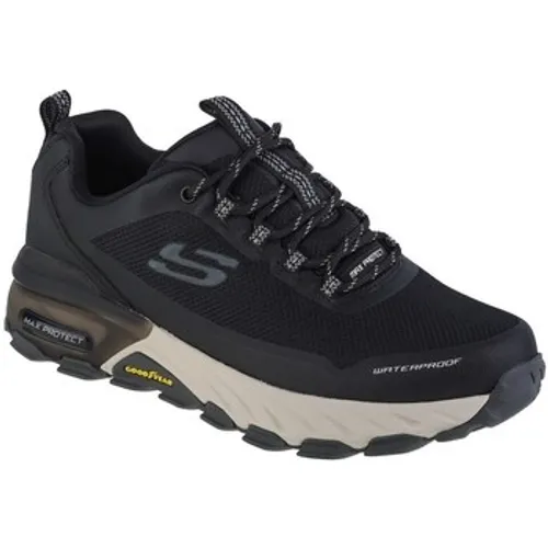 Skechers  Max Protectfast Track  men's Shoes (Trainers) in Black