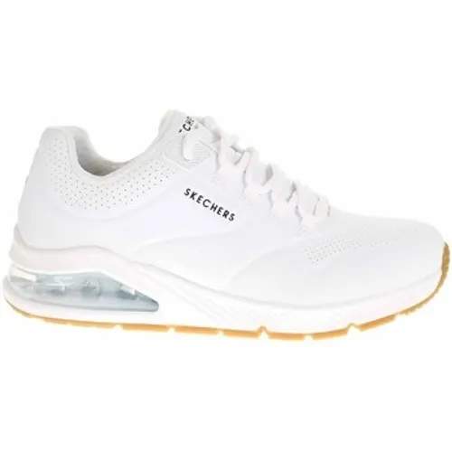 Skechers  Uno 2 Air Around You  women's Shoes (Trainers) in White