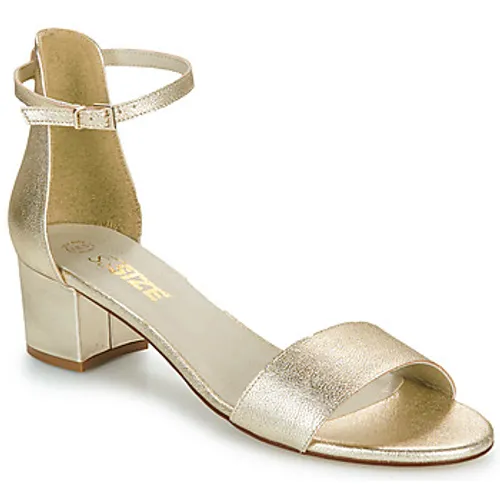 So Size  PANANA  women's Sandals in Gold