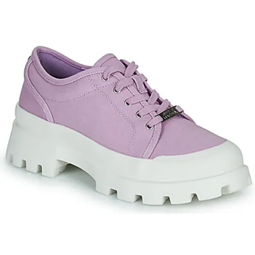 Steve Madden  MT FUJI  women's Shoes (Trainers) in Purple