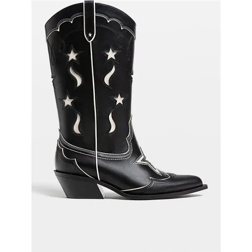 Stradivarius Cowboy boots with details  COMBINED