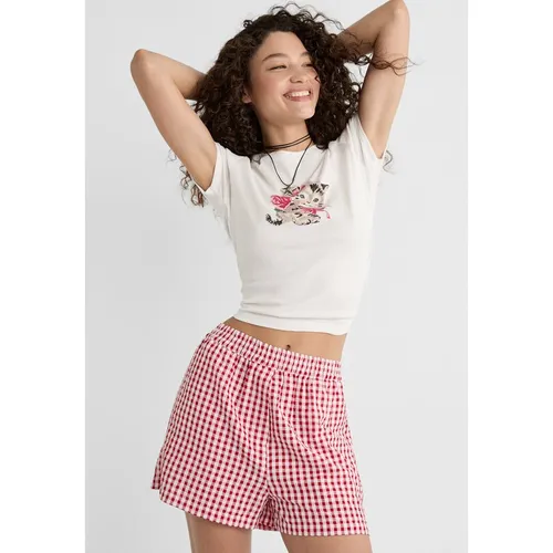 Stradivarius Gingham boxer shorts with an elastic waistband  Red