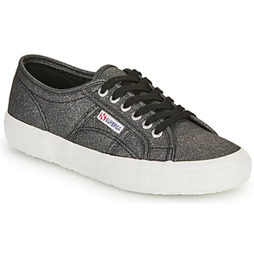 Superga  2750 GLITTER CANVAS  women's Shoes (Trainers) in Grey