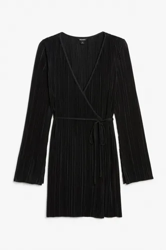 Textured short wrap dress - Black