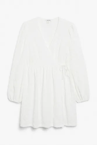 Textured wrap dress - White