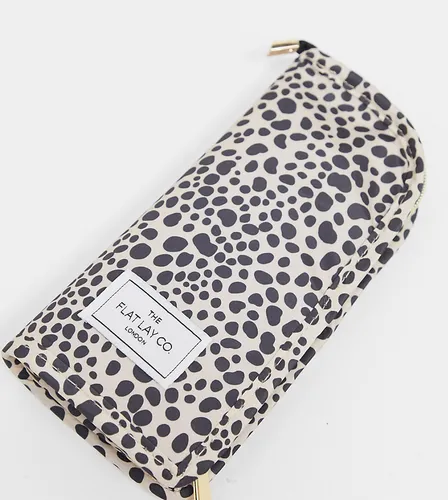 The Flat Lay Co. X ASOS Exclusive Standing Brush Case - Cheetah Spots-No colour