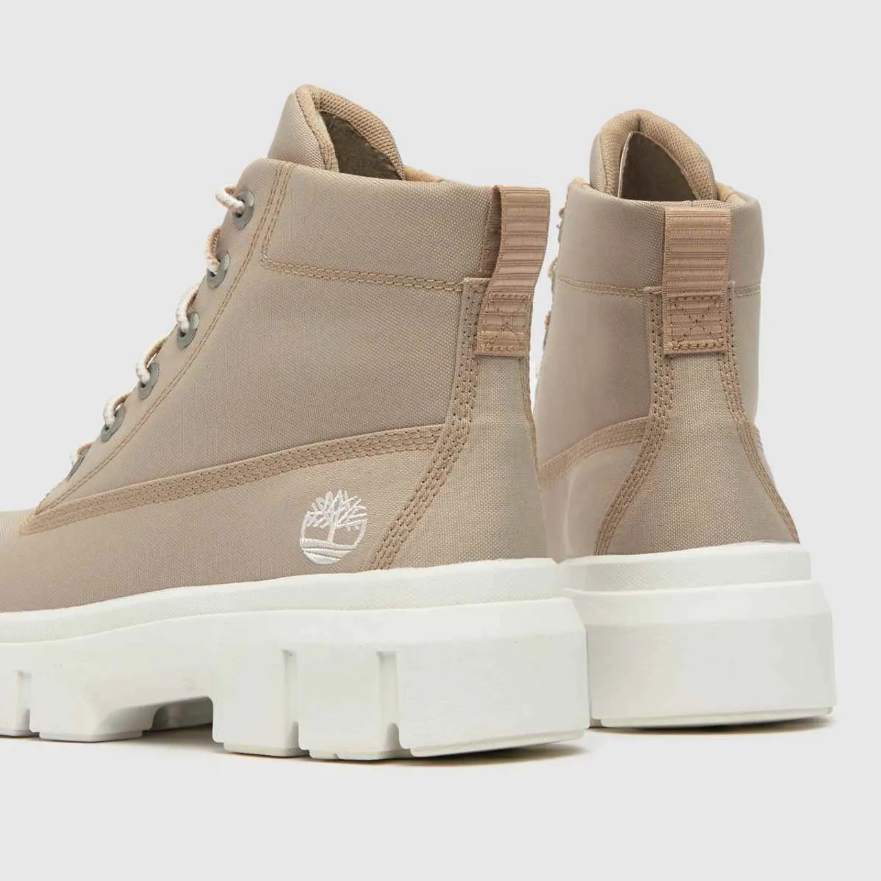 Timberland Greyfield Boots In Beige