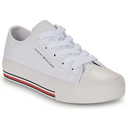 Tommy Hilfiger  BEVERLY  girls's Children's Shoes (Trainers) in White