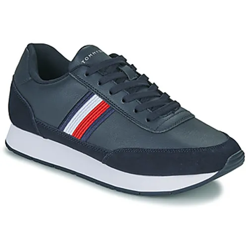 Tommy Hilfiger  CORE EVA RUNNER CORPORATE LEA  men's Shoes (Trainers) in Marine