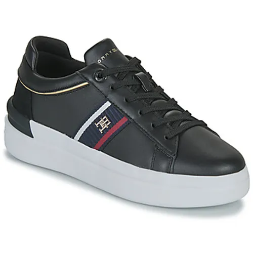 Tommy Hilfiger  CORP WEBBING COURT SNEAKER  women's Shoes (Trainers) in Black