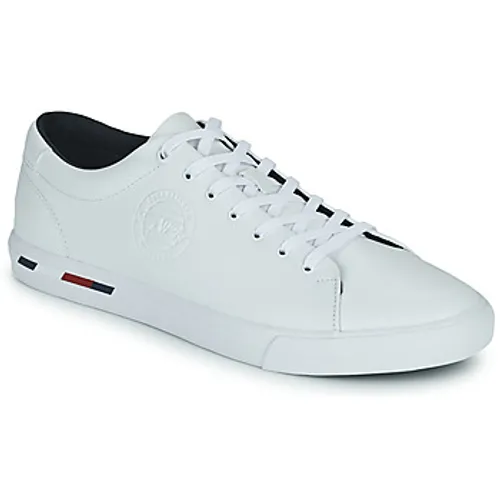 Tommy Hilfiger  Corporate Logo Leather Vulc  men's Shoes (Trainers) in White