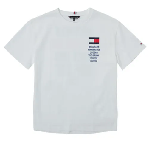 Tommy Hilfiger  KB0KB07599-YBR  boys's Children's T shirt in White