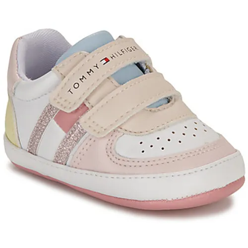 Tommy Hilfiger  KIKI  girls's Children's Shoes (Trainers) in Pink