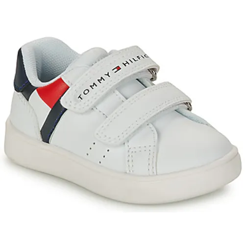Tommy Hilfiger  LOGAN  boys's Children's Shoes (Trainers) in White