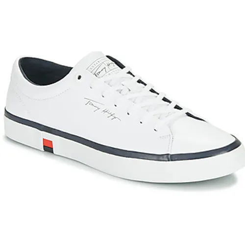 Tommy Hilfiger  MODERN VULC CORPORATE LEATHER  men's Shoes (Trainers) in White