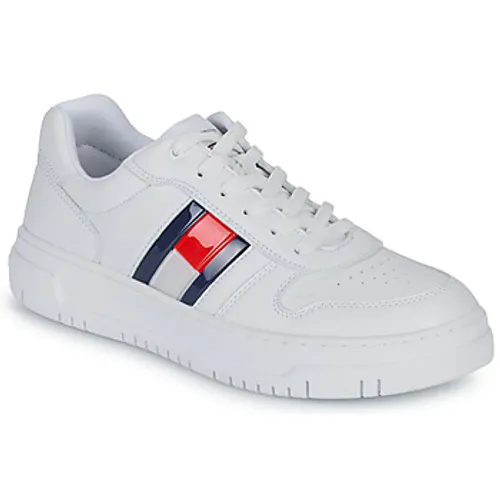 Tommy Hilfiger  PAULENE  boys's Children's Shoes (Trainers) in White